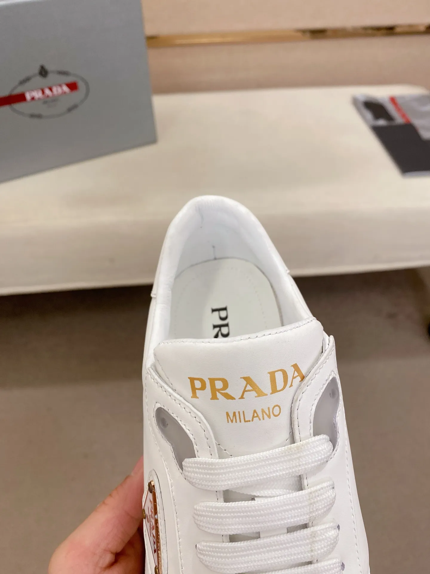 Factory price 540💰 ✔️✔️✔️High version High-quality new PRADA counters are on the market at the same time. The new men's shoes and 😘fabrics are selected from imported first-layer cowhide and are made by pure handcrafts. Lining: Full cowhide lining. 👍🏿 High-end ☄️ air-cushion molded anti-slip rubber outsole, exquisite lines, simple and elegant, comfortable and high-end for leisure travel. Code number: 38 to 44